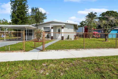Villa ou maison à Fort Lauderdale, Floride 4 chambres, 115.94 m2 № 2426358