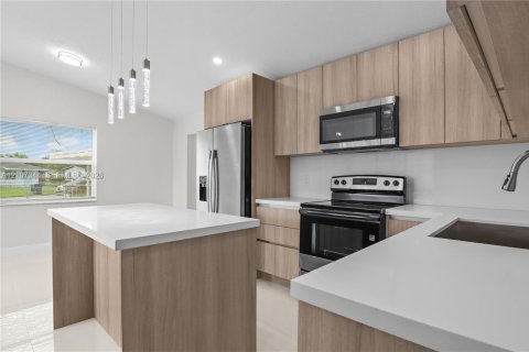 Villa ou maison à vendre à Fort Lauderdale, Floride: 4 chambres, 115.94 m2 № 2426358 - photo 25