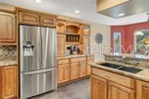 Villa ou maison à vendre à Weeki Wachee, Floride: 4 chambres, 253.25 m2 № 2339746 - photo 11