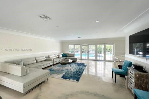 Villa ou maison à vendre à Hollywood, Floride: 5 chambres, 262.91 m2 № 1957702 - photo 13