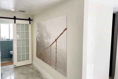 Villa ou maison à vendre à Hollywood, Floride: 5 chambres, 262.91 m2 № 1957702 - photo 22