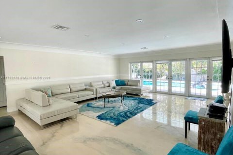 Villa ou maison à vendre à Hollywood, Floride: 5 chambres, 262.91 m2 № 1957702 - photo 8