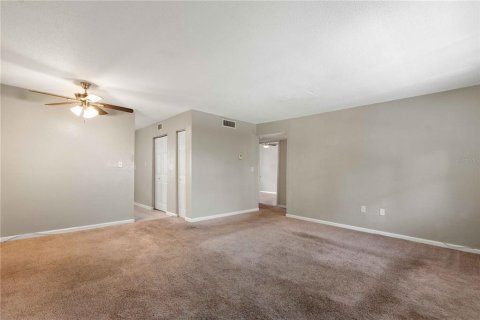 Copropriété à vendre à Tampa, Floride: 2 chambres, 83.52 m2 № 2225337 - photo 2