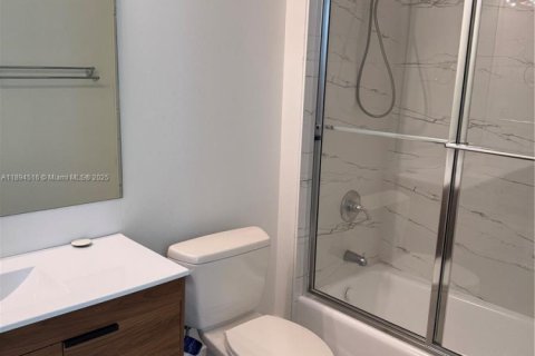 Купить виллу или дом в Дейви, Флорида 5 спален, 427.35м2, № 1946976 - фото 21