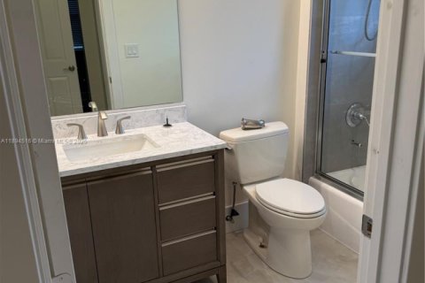 Купить виллу или дом в Дейви, Флорида 5 спален, 427.35м2, № 1946976 - фото 14