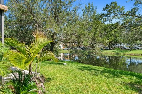 Condo in Weston, Florida, 2 bedrooms  № 1893537 - photo 5