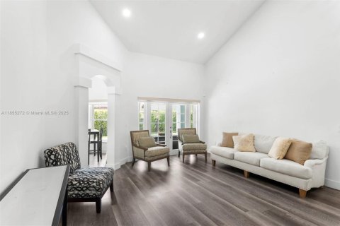 Casa en venta en Pembroke Pines, Florida, 4 dormitorios, 193.61 m2 № 1880082 - foto 3
