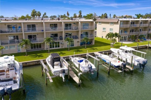 Touwnhouse à vendre à Treasure Island, Floride: 2 chambres, 117.06 m2 № 1870091 - photo 21