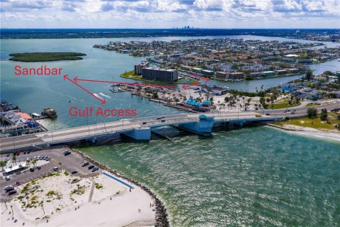 Touwnhouse à vendre à Treasure Island, Floride: 2 chambres, 117.06 m2 № 1870091 - photo 3
