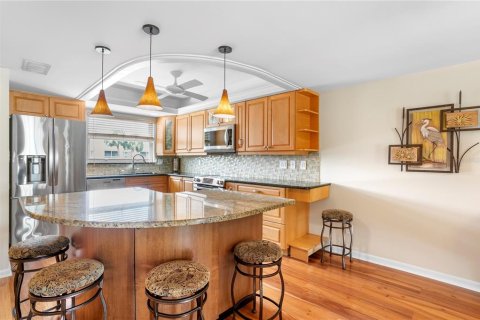 Touwnhouse à vendre à Treasure Island, Floride: 2 chambres, 117.06 m2 № 1870091 - photo 7