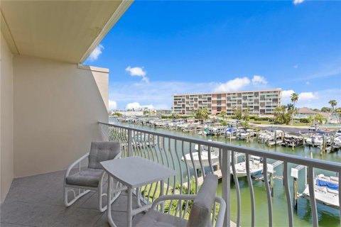Touwnhouse à vendre à Treasure Island, Floride: 2 chambres, 117.06 m2 № 1870091 - photo 30