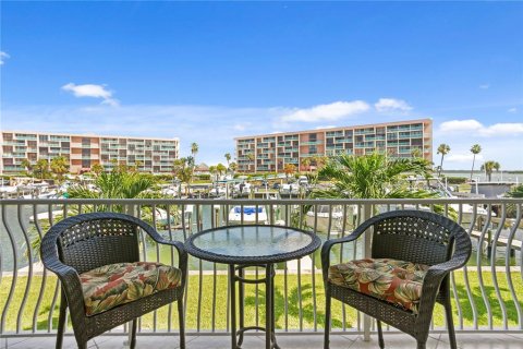 Touwnhouse à vendre à Treasure Island, Floride: 2 chambres, 117.06 m2 № 1870091 - photo 19