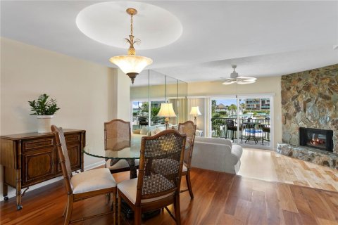 Touwnhouse à vendre à Treasure Island, Floride: 2 chambres, 117.06 m2 № 1870091 - photo 13