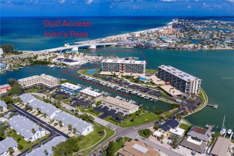 Touwnhouse à vendre à Treasure Island, Floride: 2 chambres, 117.06 m2 № 1870091 - photo 4