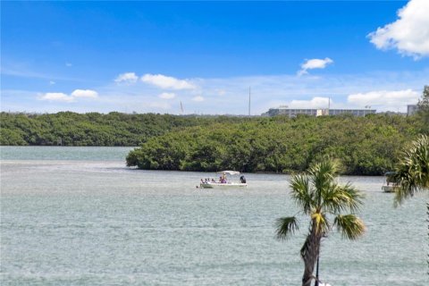 Touwnhouse à vendre à Treasure Island, Floride: 2 chambres, 117.06 m2 № 1870091 - photo 24