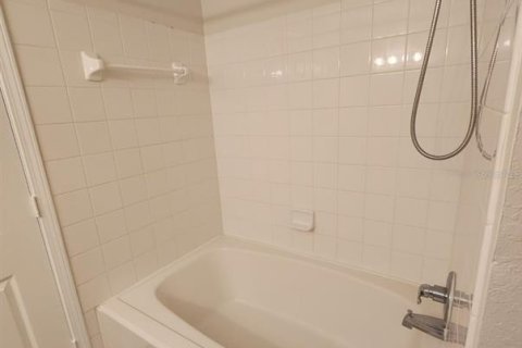 Купить кондоминиум в Орландо, Флорида 5 комнат, 98.48м2, № 1899181 - фото 16