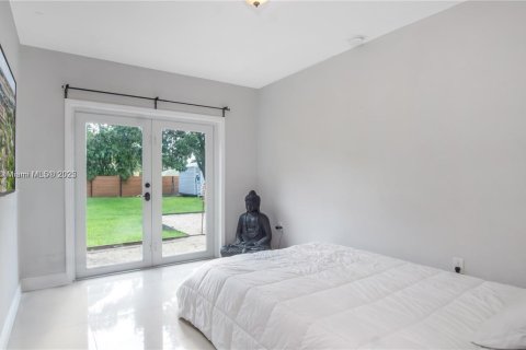 Casa en venta en Miami Springs, Florida, 3 dormitorios, 91.14 m2 № 1892052 - foto 7