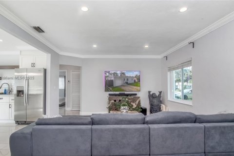 Casa en venta en Miami Springs, Florida, 3 dormitorios, 91.14 m2 № 1892052 - foto 16
