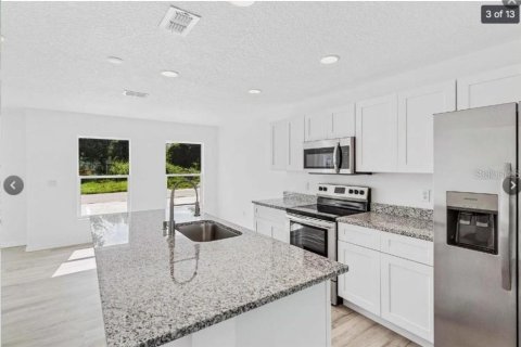 Adosado en venta en Kissimmee, Florida, 3 dormitorios, 121.52 m2 № 2204417 - foto 2