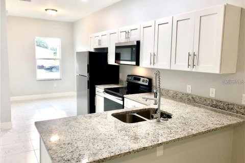 Adosado en alquiler en Kissimmee, Florida, 3 dormitorios, 93.46 m2 № 1879896 - foto 2