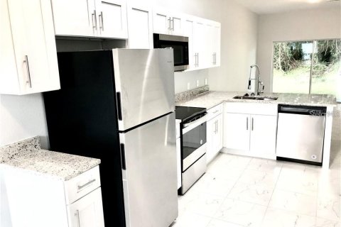 Adosado en alquiler en Kissimmee, Florida, 3 dormitorios, 93.46 m2 № 1879896 - foto 3