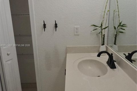 Copropriété à louer à Cutler Bay, Floride: 1 chambre, 69.31 m2 № 2390019 - photo 28
