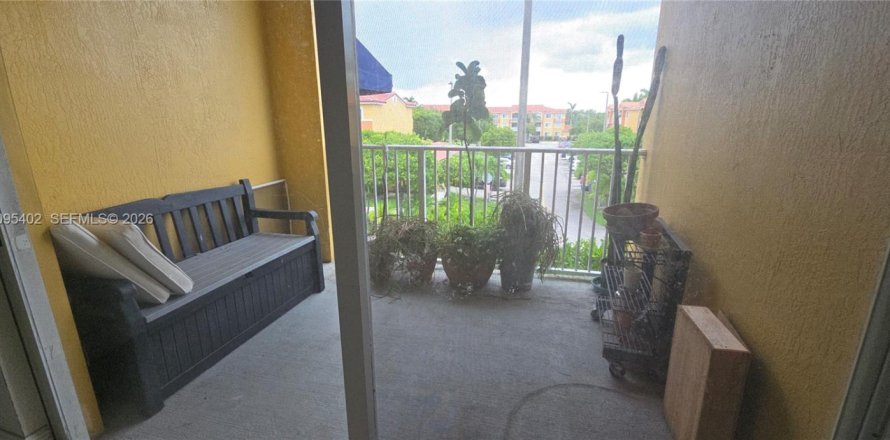 Condo à Cutler Bay, Floride, 1 chambre  № 2390019