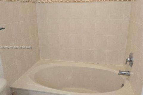 Copropriété à louer à Cutler Bay, Floride: 1 chambre, 69.31 m2 № 2390019 - photo 26