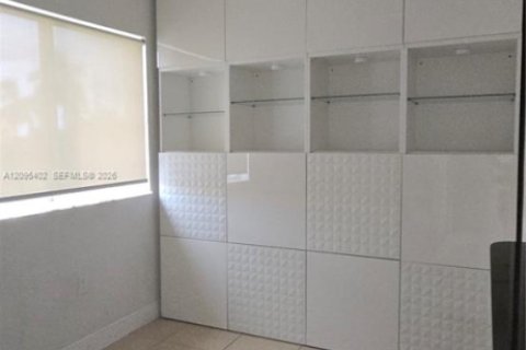 Copropriété à louer à Cutler Bay, Floride: 1 chambre, 69.31 m2 № 2390019 - photo 9
