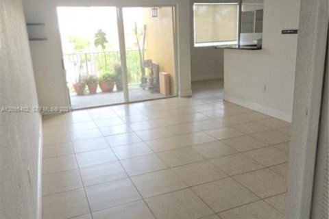 Copropriété à louer à Cutler Bay, Floride: 1 chambre, 69.31 m2 № 2390019 - photo 5