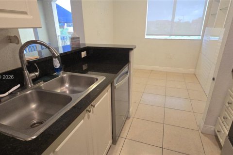 Copropriété à louer à Cutler Bay, Floride: 1 chambre, 69.31 m2 № 2390019 - photo 13
