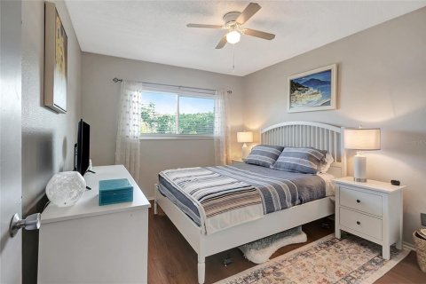 Condo in Clearwater, Florida, 2 bedrooms  № 2092982 - photo 23
