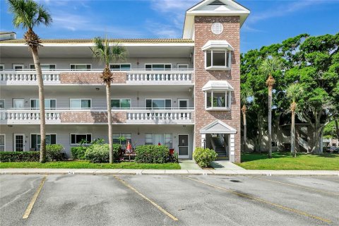 Condo in Clearwater, Florida, 2 bedrooms  № 2092982 - photo 2