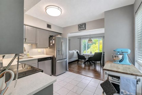 Condo in Clearwater, Florida, 2 bedrooms  № 2092982 - photo 9