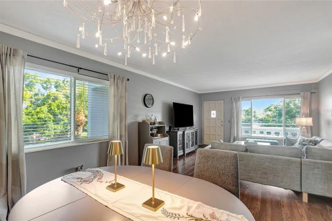 Condo in Clearwater, Florida, 2 bedrooms  № 2092982 - photo 8