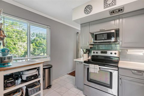 Condo in Clearwater, Florida, 2 bedrooms  № 2092982 - photo 12
