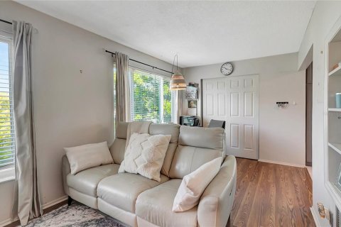 Condo in Clearwater, Florida, 2 bedrooms  № 2092982 - photo 17