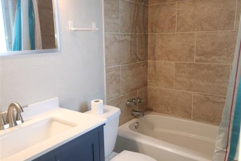 Apartment in Madeira Beach, Florida 2 bedrooms, 83.61 sq.m. № 2112620 - photo 8