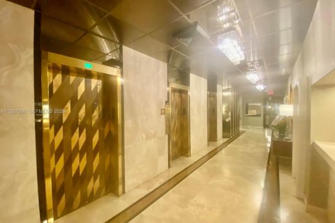 Apartment in Miami, Florida 2 bedrooms, 181.16 sq.m. № 1995737 - photo 19