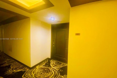 Apartment in Miami, Florida 2 bedrooms, 181.16 sq.m. № 1995737 - photo 2