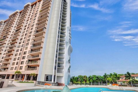 Apartment in Miami, Florida 2 bedrooms, 181.16 sq.m. № 1995737 - photo 27