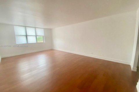 Apartment in Miami, Florida 2 bedrooms, 181.16 sq.m. № 1995737 - photo 8