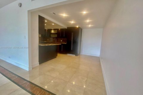Apartment in Miami, Florida 2 bedrooms, 181.16 sq.m. № 1995737 - photo 5