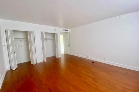 Apartment in Miami, Florida 2 bedrooms, 181.16 sq.m. № 1995737 - photo 9