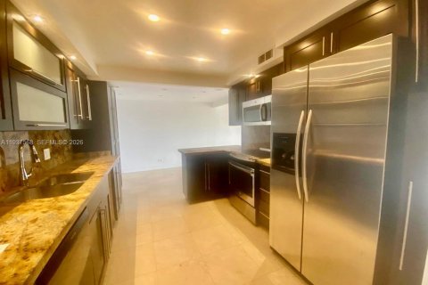 Apartment in Miami, Florida 2 bedrooms, 181.16 sq.m. № 1995737 - photo 4