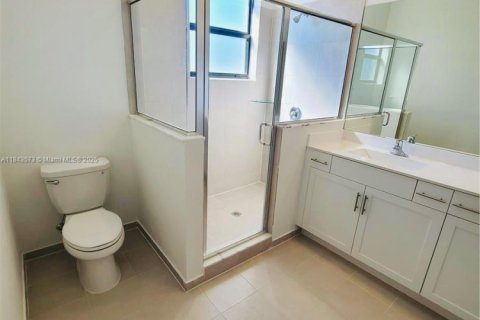 Adosado en alquiler en Miami, Florida, 3 dormitorios, 133.87 m2 № 1958591 - foto 15