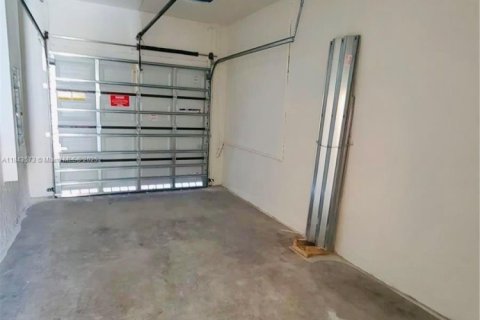 Adosado en alquiler en Miami, Florida, 3 dormitorios, 133.87 m2 № 1958591 - foto 19