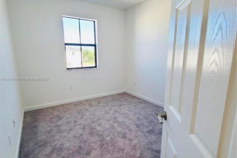 Adosado en alquiler en Miami, Florida, 3 dormitorios, 133.87 m2 № 1958591 - foto 18