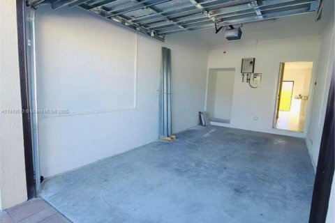 Adosado en alquiler en Miami, Florida, 3 dormitorios, 133.87 m2 № 1958591 - foto 20