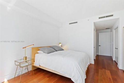 Condo in Miami, Florida, 2 bedrooms  № 2056293 - photo 23